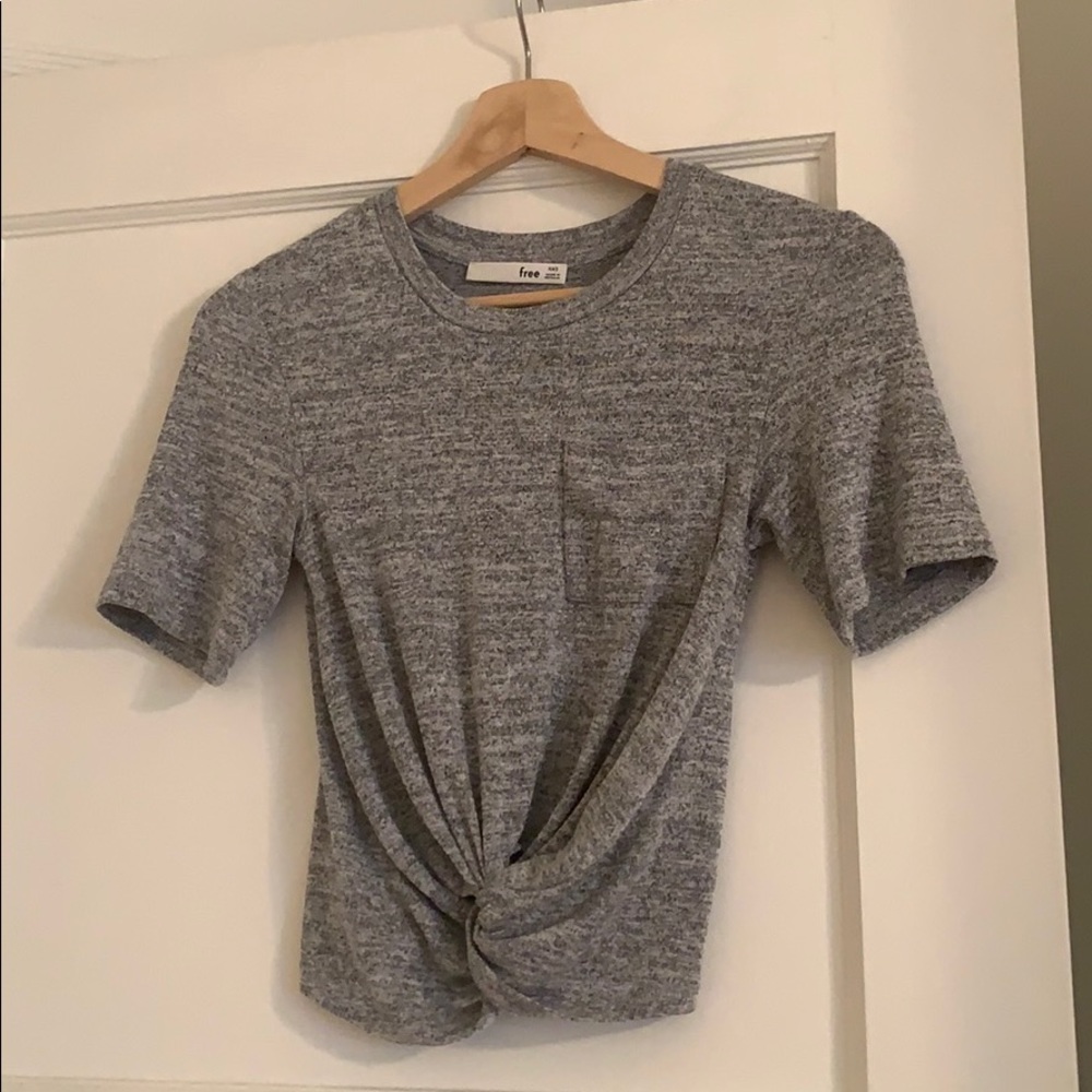 Short sleeve waist length top